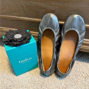 Metallic Pewter ~ Tieks sz 8